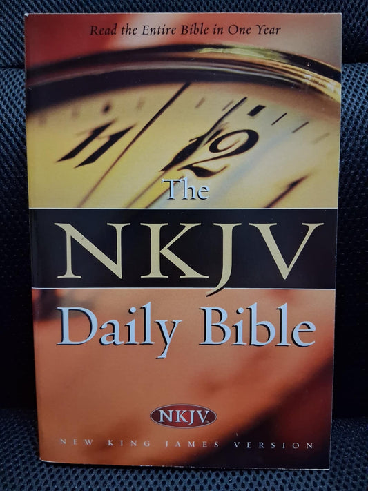 The NKJV Daily Bible: Read The Entire Bible In One Year - Heaven's Roaring Boutique
