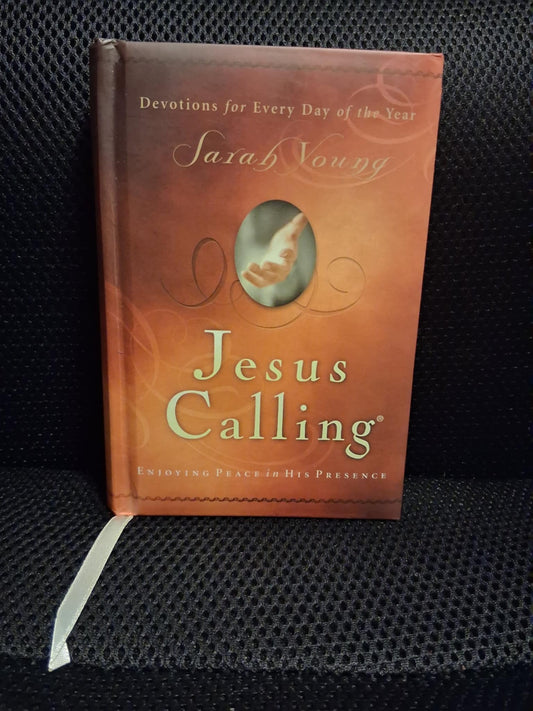 Jesus Calling: Devotions For Every Day Of The Year - Heaven's Roaring Boutique