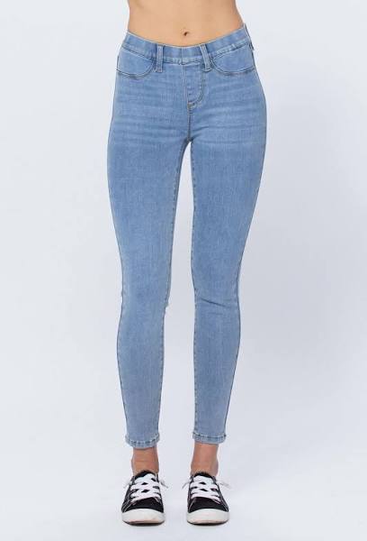 Judy Blue Plus Size Mid Rise Lightwash Pull-On Jeggings | JEANS | blue jeans, jeans, Judy Blue, judy blue denim, judy blue jeans, judy blue jeggings, judy blue light wash jeggings, judy blue pull on jeans, judy blue pull on jeggings, judy blue skinny jeans, light wash, light wash jeans, light wash judy blue jeans, light wash skinny, light wash skinny jeans, LIGHTWASH, plus size, plus size jeans, plus size judy blue jeans, skinny jeans | Judy Blue